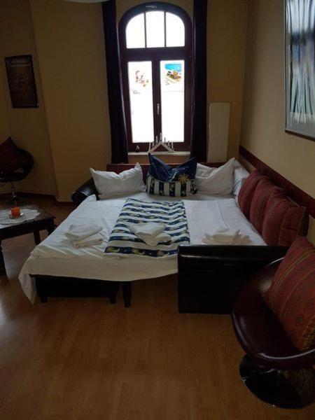 Grosse Ferienwohnung In Dresden-Lobtau 外观 照片